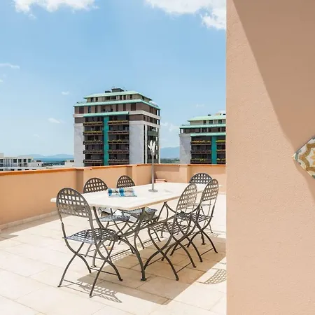 Estay - Panoramic Penthouse In Center קליארי